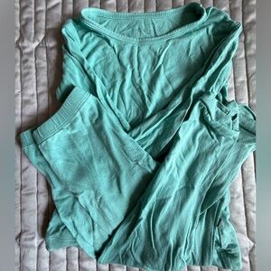 Kyte baby aqua/teal long sleeve bamboo pajama Set-2T